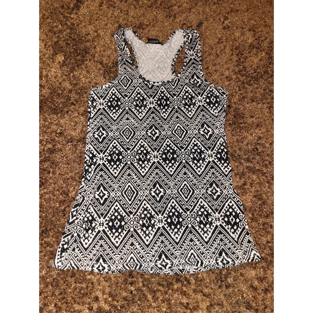 🦋Wetseal Tank top New